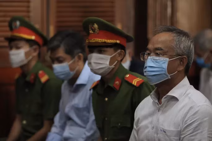 Bị cáo Nguyễn Thành Tài và thuộc cấp bị cáo buộc tội 