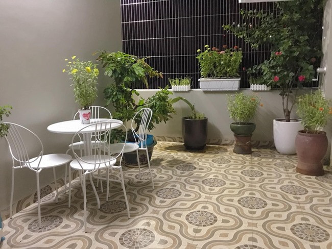 Tự tay nữ MC trang trí những góc nhỏ nhất trong căn nhà đem lại không khí ấm ấp, tươi mới.