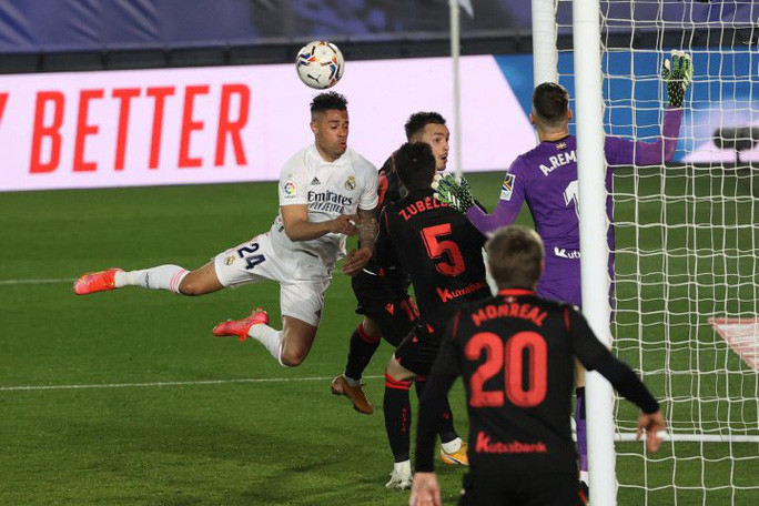 Mariano Diaz năng động nhưng thiếu hiêu quả Mariano Diaz năng động nhưng thiếu hiêu quả