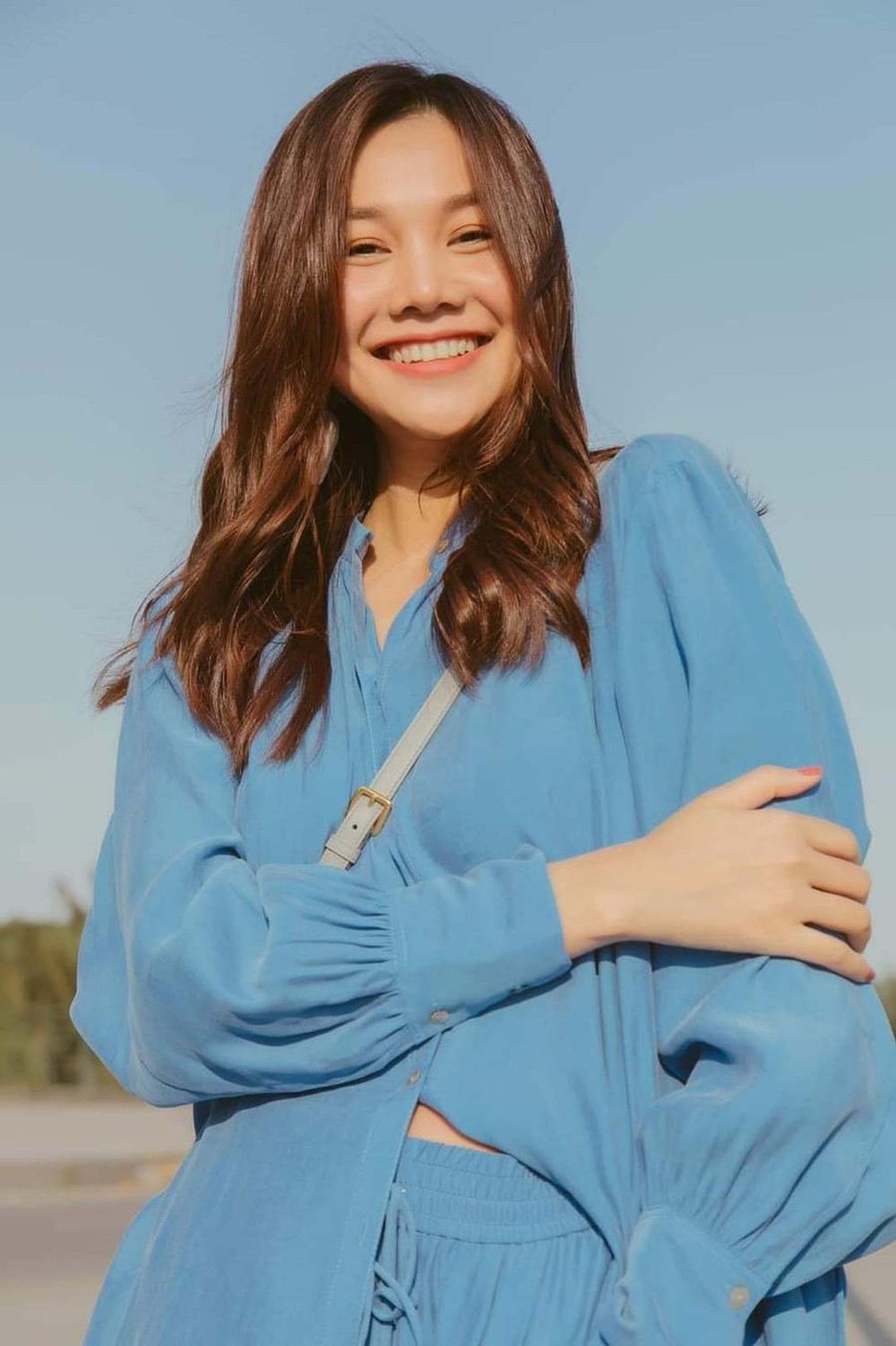 Bên dưới loạt ảnh của siêu mẫu Thanh Hằng đăng tải là những lời khen ngợi từ dân mạng và người hâm mộ.