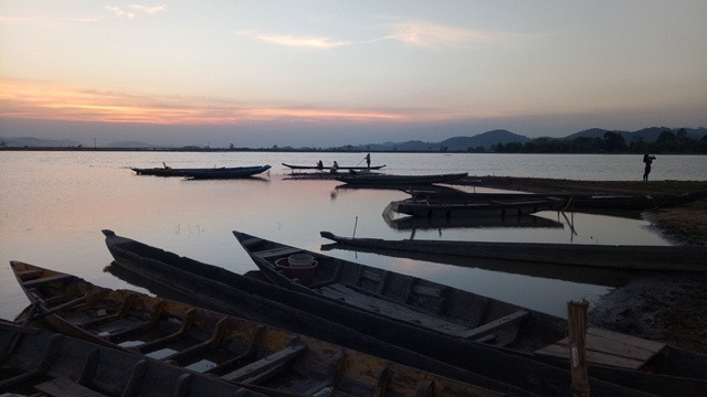 Nét đẹp đặc trưng của thuyền độc mộc trên hồ Lắk lúc hoàng hôn. Nét đẹp đặc trưng của thuyền độc mộc trên hồ Lắk lúc hoàng hôn/ https://dulich.petrotimes.vn