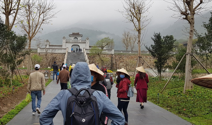 Du khách hành hương về Yên Tử (tỉnh Quảng Ninh). Ảnh: Đức Minh