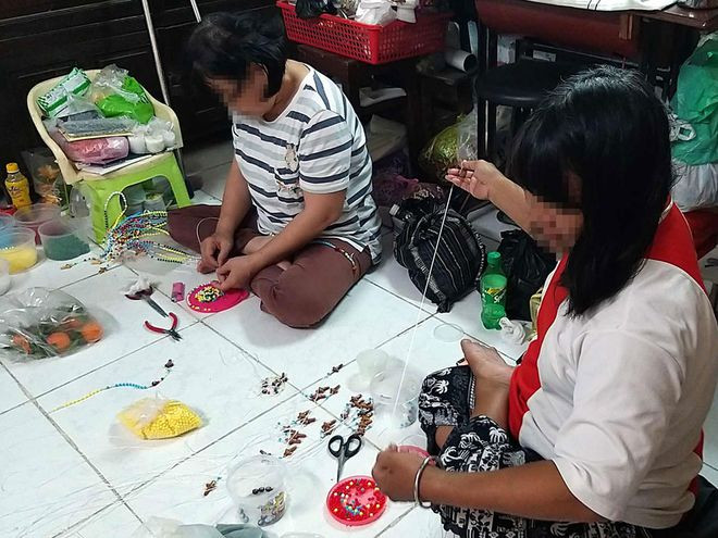 Sợ bị tổn thương và làm gánh nặng cho người thân, chị P.C không muốn về quê ở hẳn