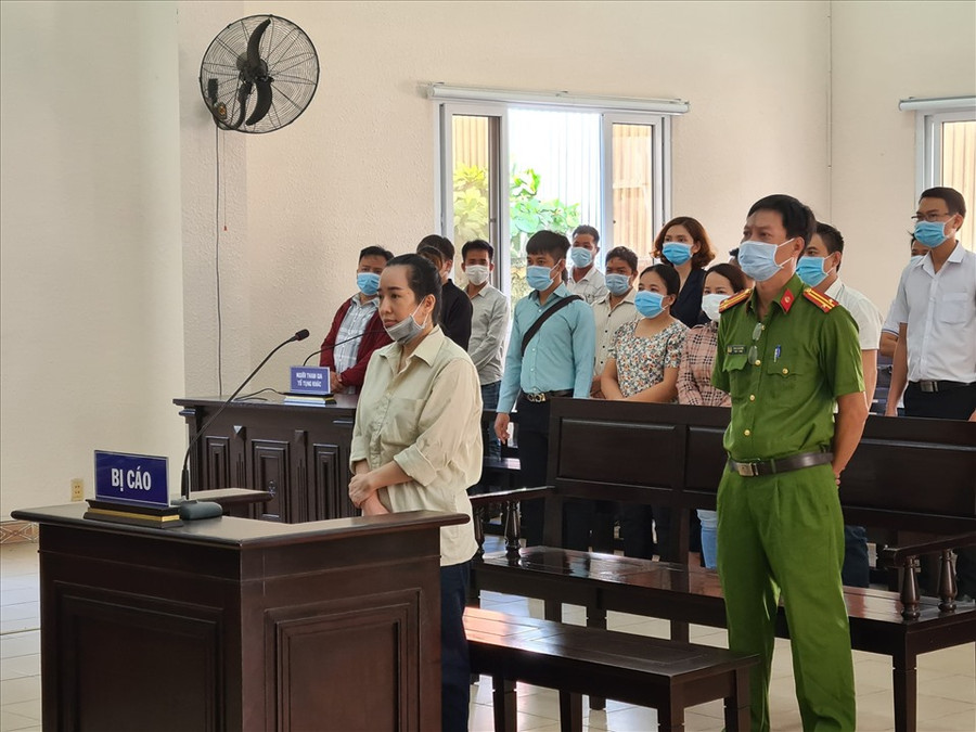 Trương Thị Cao Thảo tại phiên tòa. Ảnh: Đình Trọng