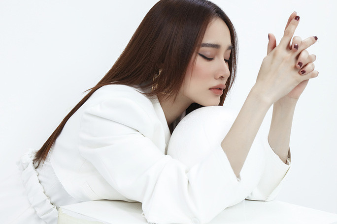 Với hình ảnh mới này, cô thu hút người hâm mộ