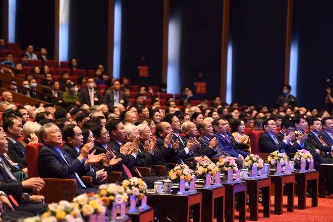 Các đại biểu tham gia buổi lễ. ẢNH GIA HÂN