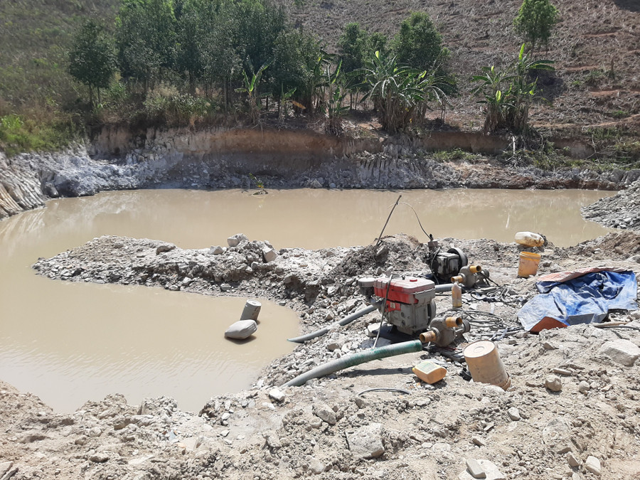 Hiện trường bãi khai thác vàng. Ảnh: Lê Anh