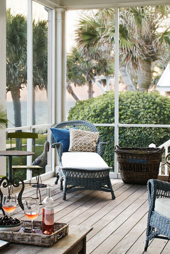 Sơn lại đồ đạc trong nhà: Đây là một ý tưởng không tồi để làm mới căn nhà của bạn. Hãy mạnh dạn với màu xanh nước biển hoặc màu vàng tươi tắn. Sơn lại đồ đạc trong nhà: Đây là một ý tưởng không tồi để làm mới căn nhà của bạn. Hãy mạnh dạn với màu xanh nước biển hoặc màu vàng tươi tắn.