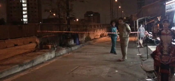 Cơ quan chức năng phong tỏa hiện trường