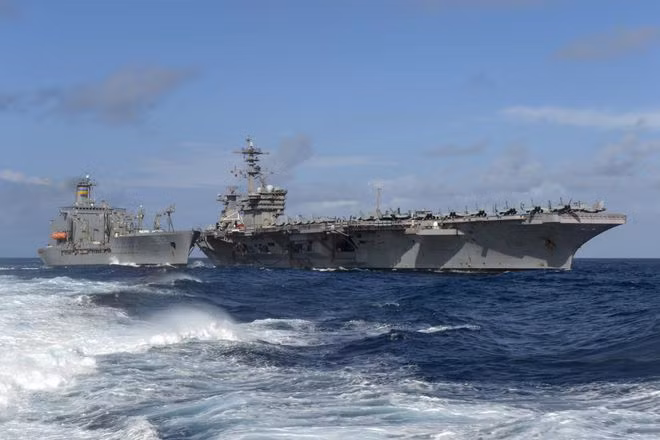 Tàu sân bay USS Theodore Roosevelt của Hải quân Mỹ hoạt động ở Biển Đông hôm 10.2 - ẢNH: DVIDS