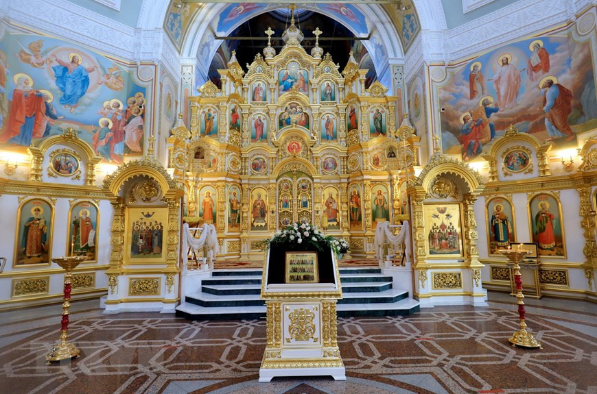 Nhà thờ Thánh Mikhail tọa lạc trên ngọn đồi cao nhất ở trung tâm thành phố Izhevsk. Nhà thờ này được xây dựng lại vào năm 2007 trên phần đất của ngôi đền cũ có từ thế kỷ 18. (Ảnh: Trần Hiếu/TTXVN) Nhà thờ Thánh Mikhail tọa lạc trên ngọn đồi cao nhất ở trung tâm thành phố Izhevsk. Nhà thờ này được xây dựng lại vào năm 2007 trên phần đất của ngôi đền cũ có từ thế kỷ 18. (Ảnh: Trần Hiếu/TTXVN)