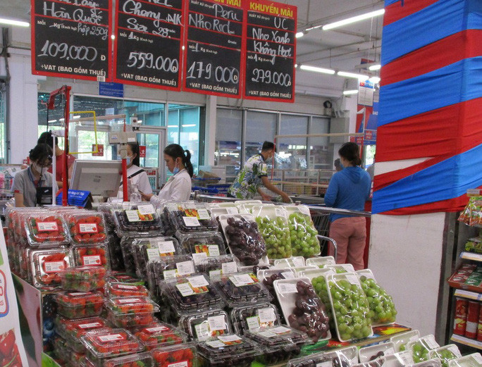 Nho Úc được bán khuyến mãi tại siêu thị