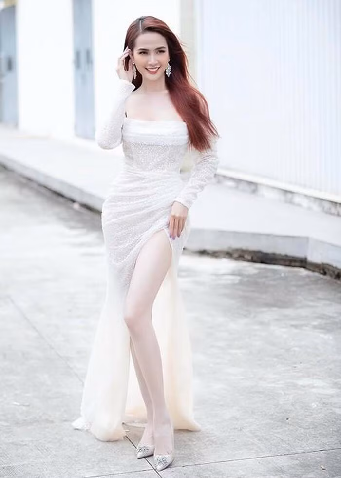 Hoa hậu Phan Thị Mơ từng đăng quang Hoa hậu Đại sứ Du lịch Thế giới 2018. Ngoài ra cô còn được biết đến là một diễn viên truyền hình nổi tiếng. Ảnh: NSCC.