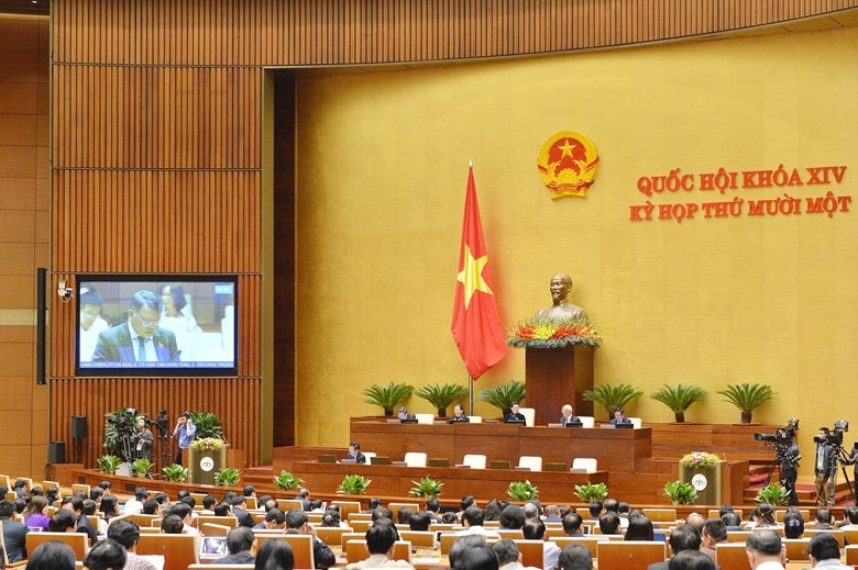 Toàn cảnh phiên thảo luận sáng 30.3 tại hội trường Quốc hội.