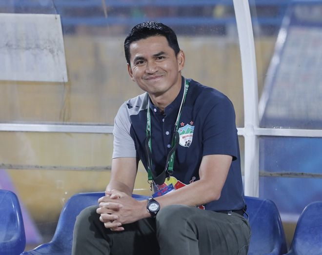 Kiatisak quá bản lĩnh và giỏi giang. ẢNH: MINH TÚ