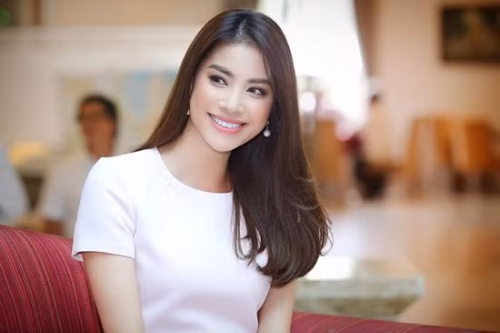 Sau đó một thời gian, người hâm mộ bất ngờ khi biết cô đã có gia đình ở Mỹ. Tại trời Tây, cô kinh doanh mỹ phẩm và tham gia làm người mẫu. Sang Mỹ sinh sống, người đẹp họ Phạm thường xuyên chia sẻ hình ảnh về cuộc sống “sang chảnh” khiến không ít người ngưỡng mộ. Ảnh: NVCC.