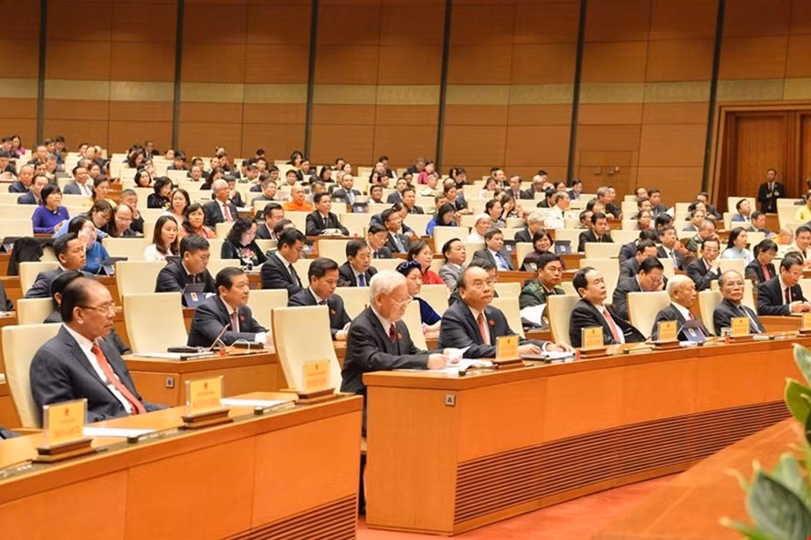 Các đại biểu Quốc hội tham dự phiên khai mạc Kỳ họp thứ 11, Quốc hội Khóa XIV tại Hội trường Diên Hồng. Ảnh: Quốc hội