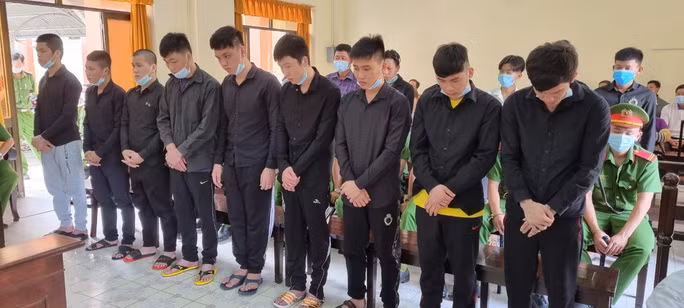 9 bị cáo lãnh án tội giết người