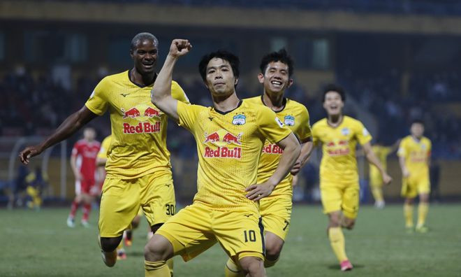 Công Phượng đã lập siêu phẩm. ẢNH: MINH TÚ