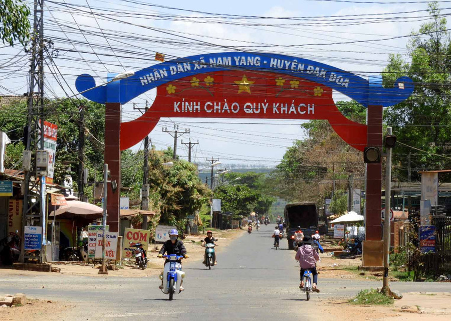 Nhân dân xã Nam Yang tích cực xây dựng nông thôn mới theo tiêu chí nâng cao. Ảnh: Thanh Nhật