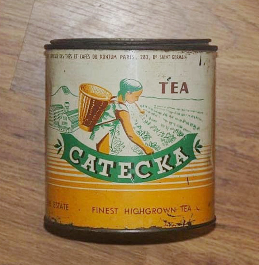 Hương chè Bàu Cạn ảnh 2 Hộp chè thời Pháp (ảnh Nguyễn Quang Hiền sưu tầm).