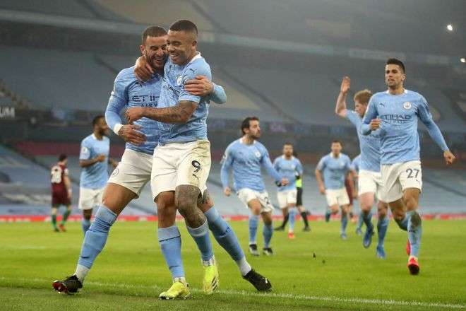 Man City tiếp tục băng băng về đích sau trận thắng thứ 21 liên tiếp - ẢNH: AFP Man City tiếp tục băng băng về đích sau trận thắng thứ 21 liên tiếp - ẢNH: AFP