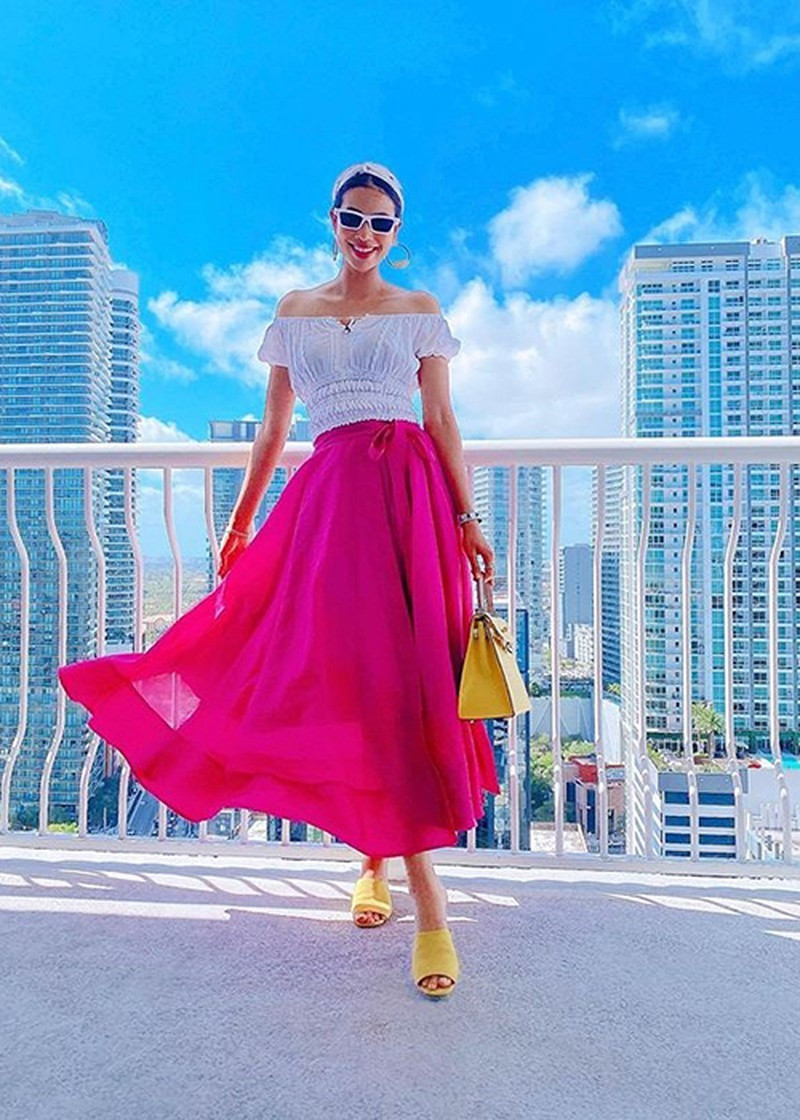 Người đẹp dành nhiều thời gian để chăm lo cho tổ ấm của mình. Ngoài ra, cô cũng không quên luyện tập yoga, giữ gìn vóc dáng trẻ trung, khỏe khoắn. Ở Mỹ, nàng hậu thường chia sẻ những bức ảnh đi du lịch khắp nơi khiến không ít người ngưỡng mộ. Ảnh: NVCC.