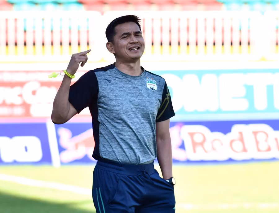 HLV Kiatisak đã thể hiện tài cầm quân của mình