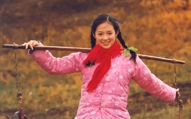 Vẻ đẹp hồn hậu, trong sáng của Chương Tử Di trong Đường về nhà ẢNH: SONY