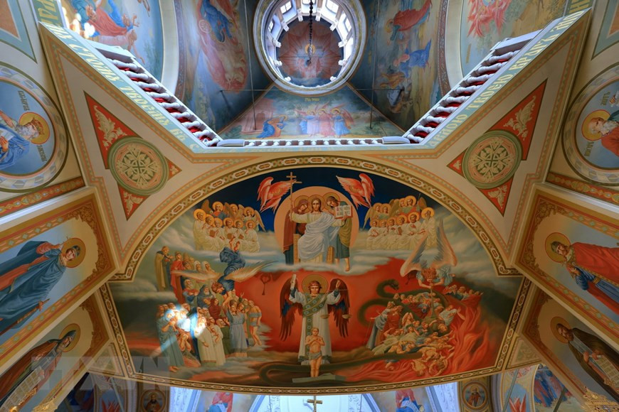 Nhà thờ Thánh Mikhail có bộ sưu tập tranh tôn giáo độc đáo bậc nhất trong số các nhà thờ Chính thống giáo ở Nga. (Ảnh: Trần Hiếu/TTXVN) Nhà thờ Thánh Mikhail có bộ sưu tập tranh tôn giáo độc đáo bậc nhất trong số các nhà thờ Chính thống giáo ở Nga. (Ảnh: Trần Hiếu/TTXVN)