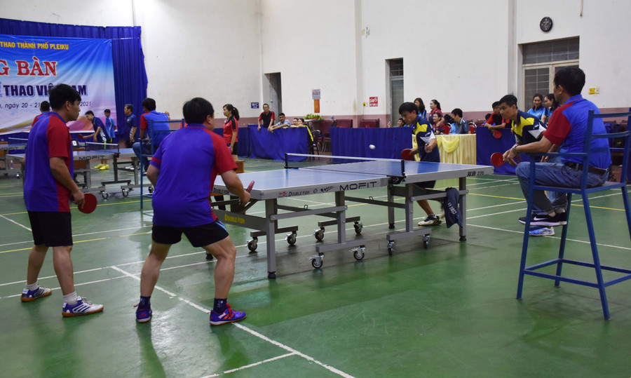 Các vận động viên tham gia thi đấu sau lễ khai mạc. Ảnh: Hà Phương