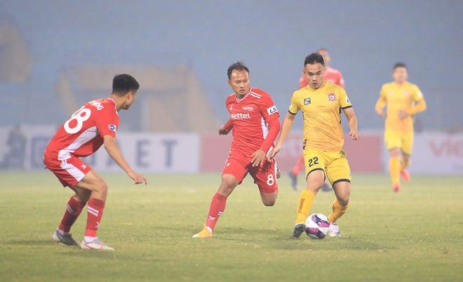 Trọng Hoàng (giữa) sẽ không bị tiêu hao thể lực cho đội tuyển khi AFC Champions League dời lại - ẢNH: Minh Tú