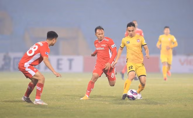 Trọng Hoàng (giữa) sẽ không bị tiêu hao thể lực cho đội tuyển khi AFC Champions League dời lại - ẢNH: Minh Tú