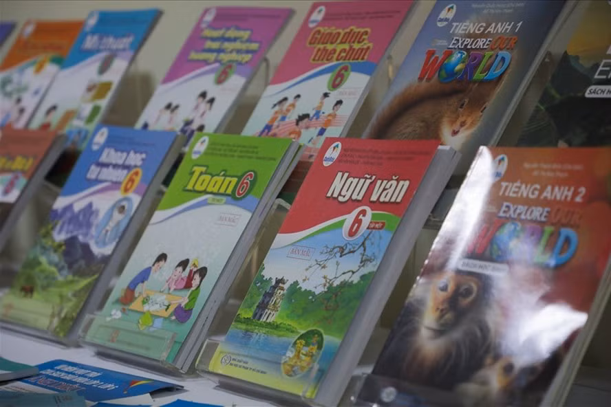 Sách giáo khoa môn Toán lớp 6 - bộ Cánh Diều. Ảnh: Tô Thế