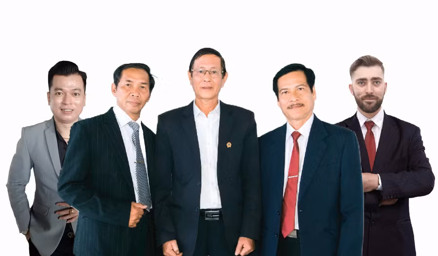 Ban Giám hiệu nhà trường-những người lèo lái con thuyền tri thức UKA Gia Lai.