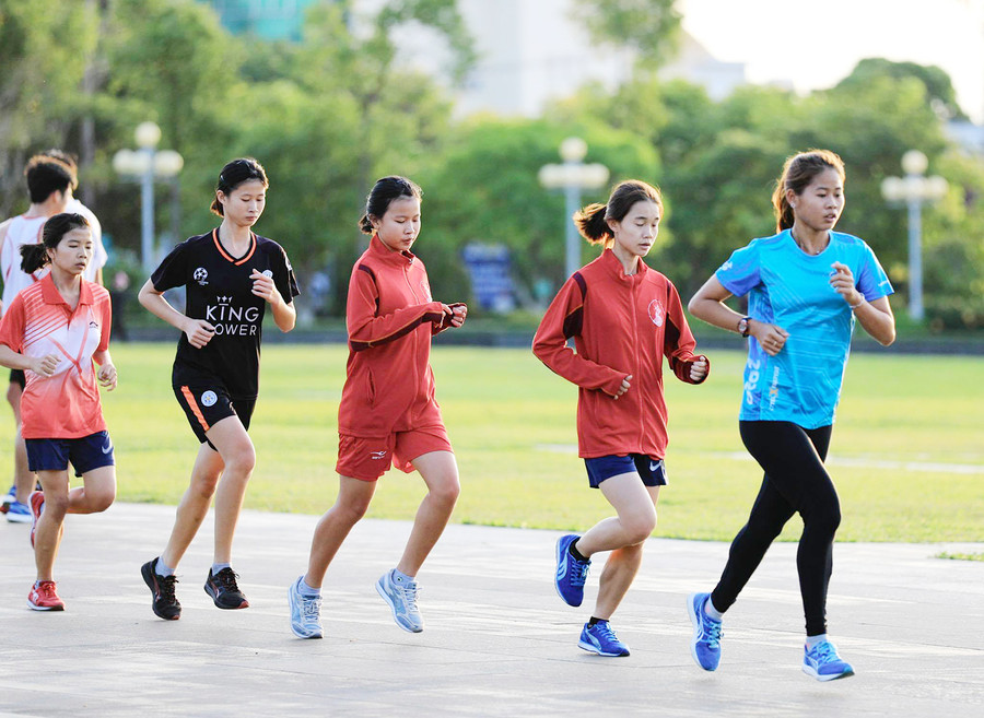 Các VĐV tích cực tập luyện trước giải đấu. Ảnh: Hồ Anh Tiến