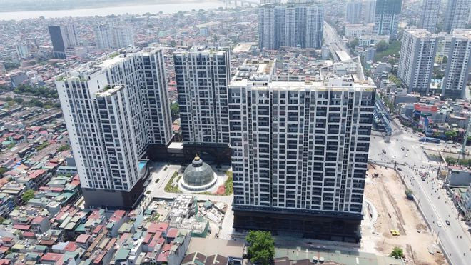 Chung cư Hinode City quảng cáo bán hàng là cao cấp nhưng xây dựng sai phép, bị xử phạt - Ảnh: Lê Quân