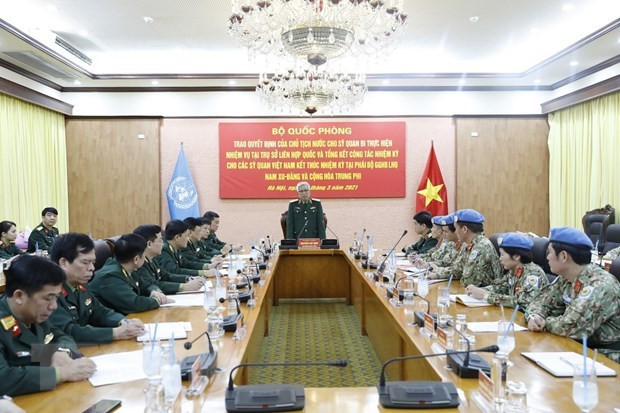 Thượng tướng Nguyễn Chí Vịnh, Thứ trưởng Bộ Quốc phòng phát biểu tại lễ trao quyết định của Chủ tịch nước cho sỹ quan đi thực hiện nhiệm vụ tại Trụ sở Liên hợp quốc. (Ảnh: Dương Giang/TTXVN) Thượng tướng Nguyễn Chí Vịnh, Thứ trưởng Bộ Quốc phòng phát biểu tại lễ trao quyết định của Chủ tịch nước cho sỹ quan đi thực hiện nhiệm vụ tại Trụ sở Liên hợp quốc. (Ảnh: Dương Giang/TTXVN)