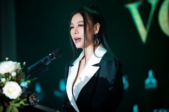 Người đẹp hiểu được tình cảm khán giả dành cho mình nên khẳng định sẽ không từ bỏ hoạt động nghệ thuật ẢNH: PHAN THÀNH NHÂN