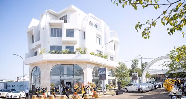 Lễ khánh thành nhà mẫu và mở bán dự án Thành phố Càphê. (Ảnh: Vietnam+)