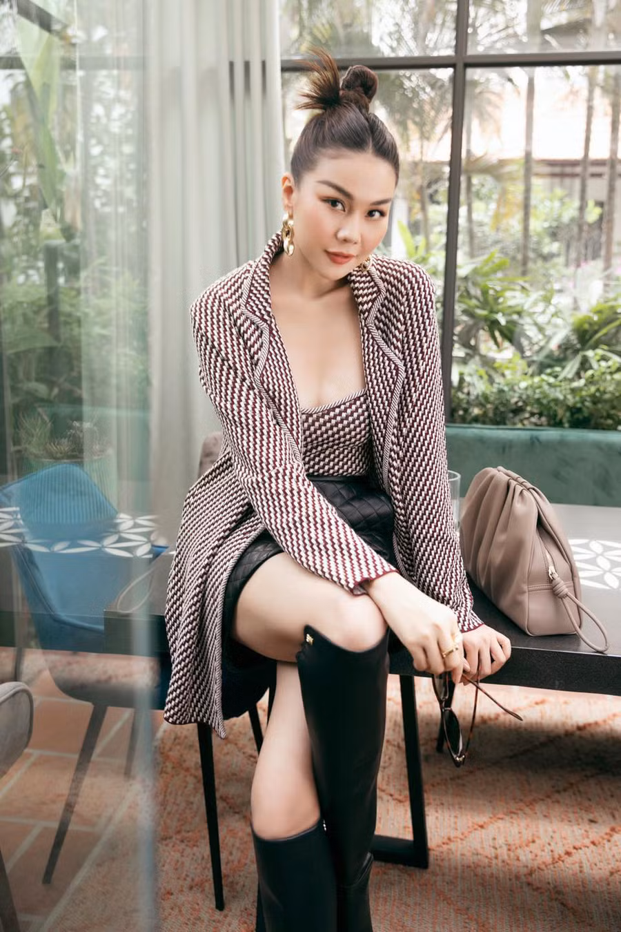 Ngoài vai trò người mẫu, Thanh Hằng còn ghi dấu ấn trong lòng khán giả bởi những vai diễn trong các dự án điện ảnh như: Tháng năm rực rỡ, Mẹ chồng, Chị chị em em…