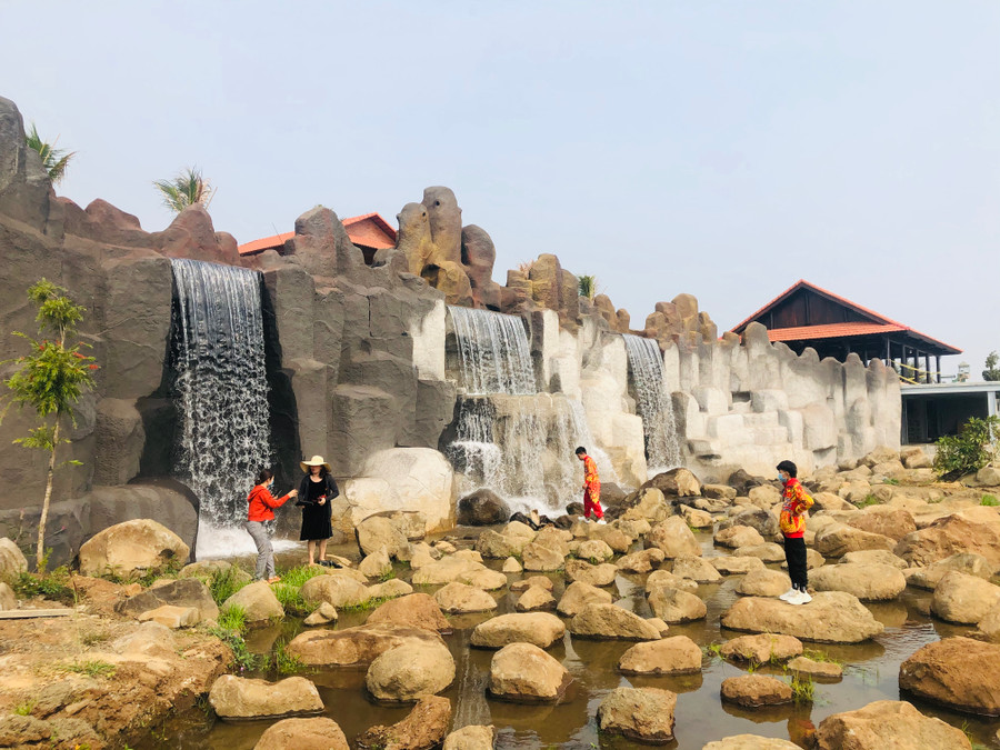 Khu du lịch sinh thái Xuân Thủy tạo điểm nhấn với những không gian độc đáo. Ảnh Phan Lài