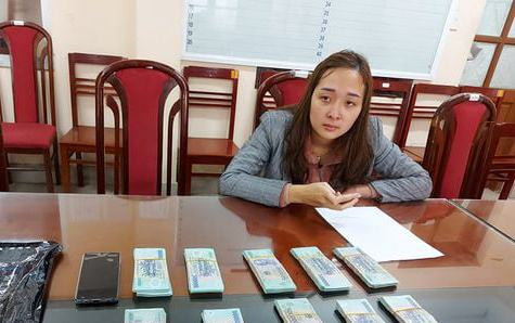 Đỗ Thị Phương Thảo tại cơ quan công an - Ảnh: Linh Lan