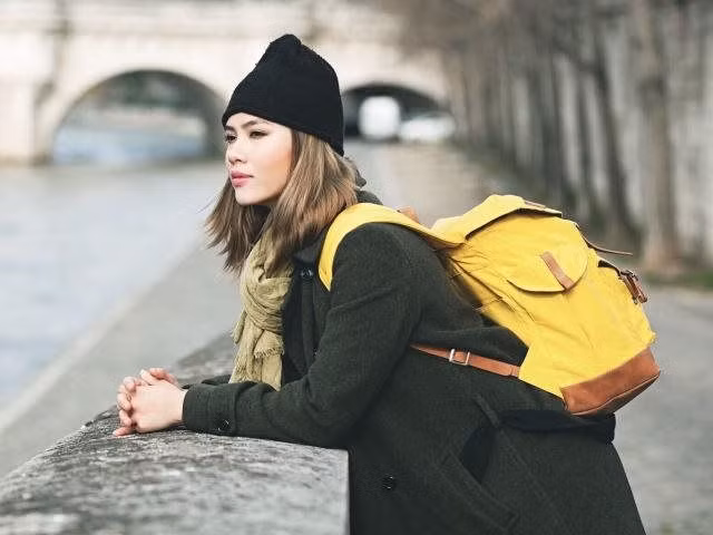 Khi được hỏi về lý do chọn rời bỏ showbiz vốn đã có tiếng tăm để đến một đất nước phức tạp về chính trị như Israel, Á hậu cho biết thay vì chăm chút quá nhiều cho vẻ bề ngoài thì cô muốn được lăn lộn, được trải nghiệm nhiều hơn. Ảnh: NVCC.