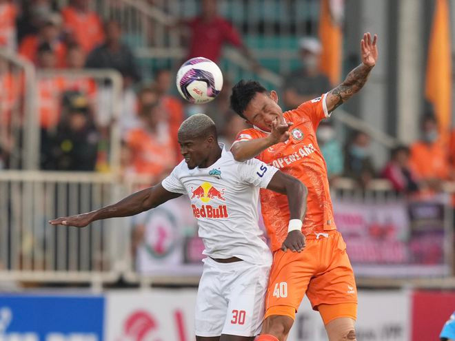 Công Phượng sẽ đá cặp cùng Brandao trên hàng công. Ảnh: ĐỘC LẬP Công Phượng sẽ đá cặp cùng Brandao trên hàng công. Ảnh: ĐỘC LẬP