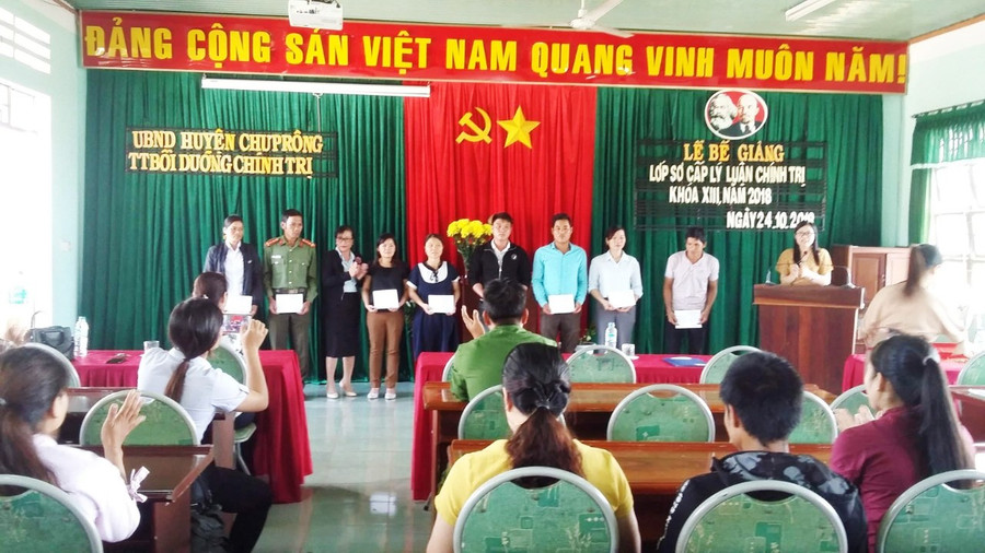 Huyện Chư Prông thường xuyên mở các lớp đào tạo bồi dưỡng. Ảnh: Vĩnh Hoàng Huyện Chư Prông thường xuyên mở các lớp đào tạo bồi dưỡng. Ảnh: Vĩnh Hoàng