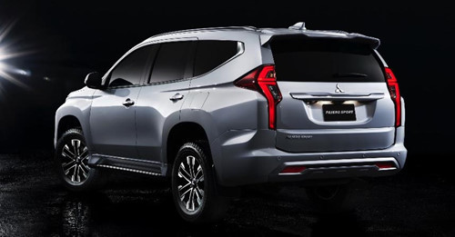 Cụm đèn hậu Pajero Sport 2020 thiết kế mới gọn gàng và bắt mắt hơn Cụm đèn hậu Pajero Sport 2020 thiết kế mới gọn gàng và bắt mắt hơn