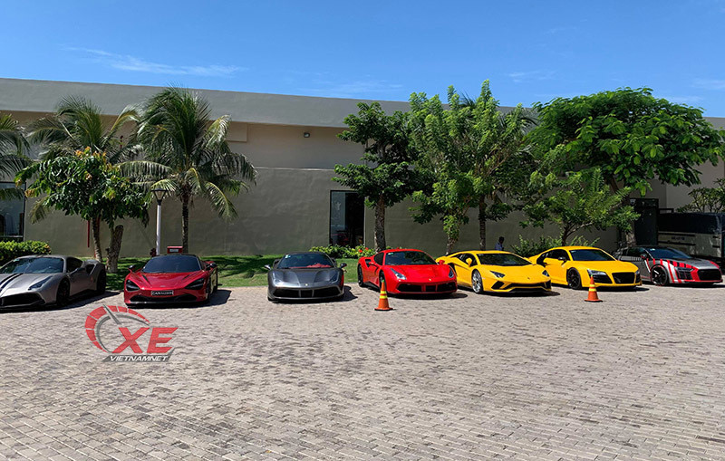 Dàn siêu xe đổ về Vũng Tàu để hội ngộ gồm chủ yếu là Lamborghini, Ferrari, McLaren, Audi R8
