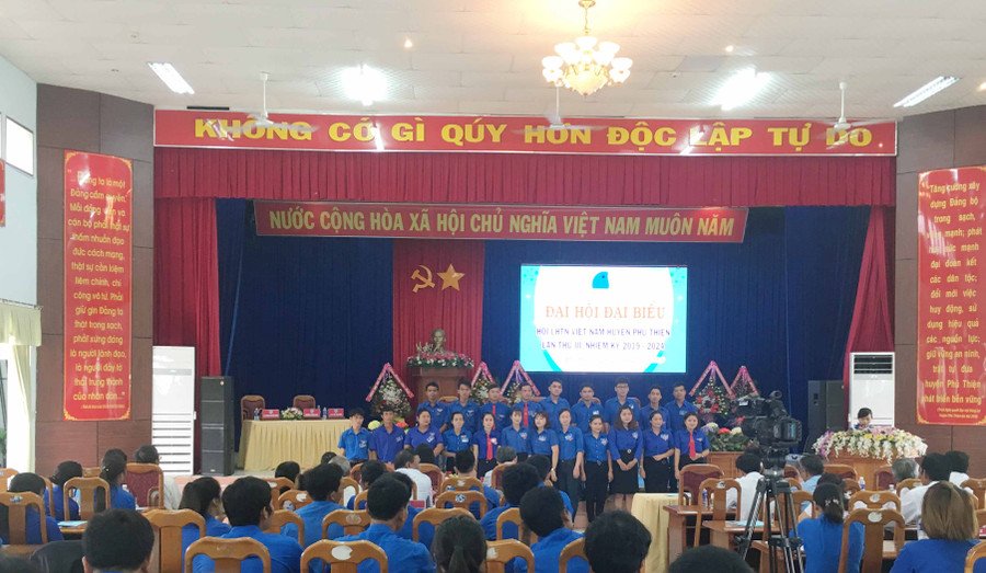 Ra mắt Ủy ban Hội LHTN huyện Phú Thiện nhiệm kỳ 2019-2024. Ảnh: Thanh Tâm 