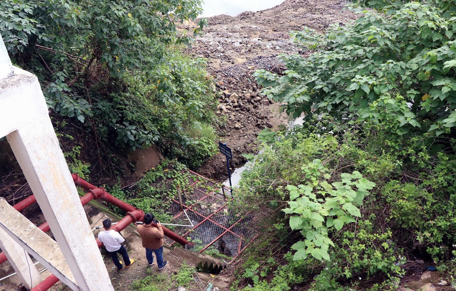  Trạm bơm D12 ven sông Krông Nô, cấp nước cho khoảng 120ha lúa tại xã Quảng Phú, bị hụt nước do quá trình thi công thủy điện Chư Pông Krông. (Ảnh: Hưng Thịnh/TTXVN)